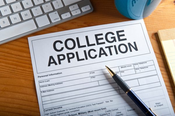 BHS Reacts: College Applications